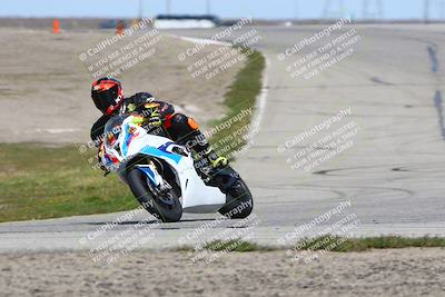 media/Mar-22-2025-TrackDaz (Sat) [[0456df0c41]]/Group B/Session 3 (Outside Grapevine)/